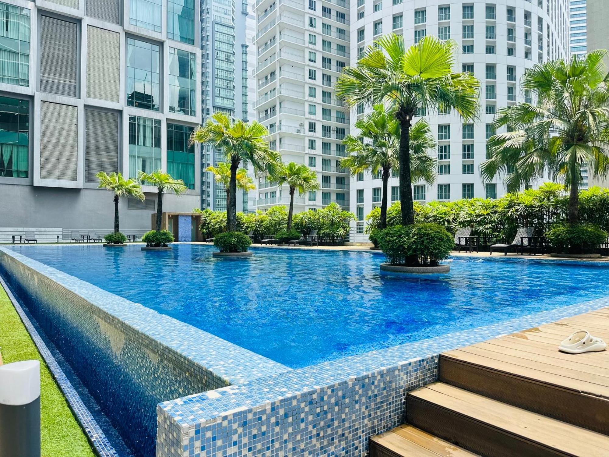 Soho Suites Klcc By Comfort Suites Kuala Lumpur Esterno foto